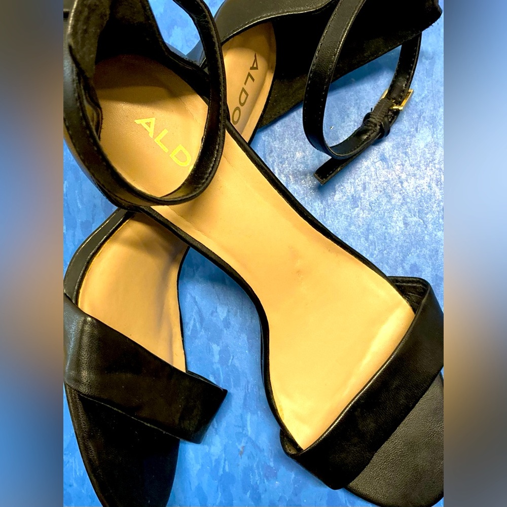 Leather Kitten heel